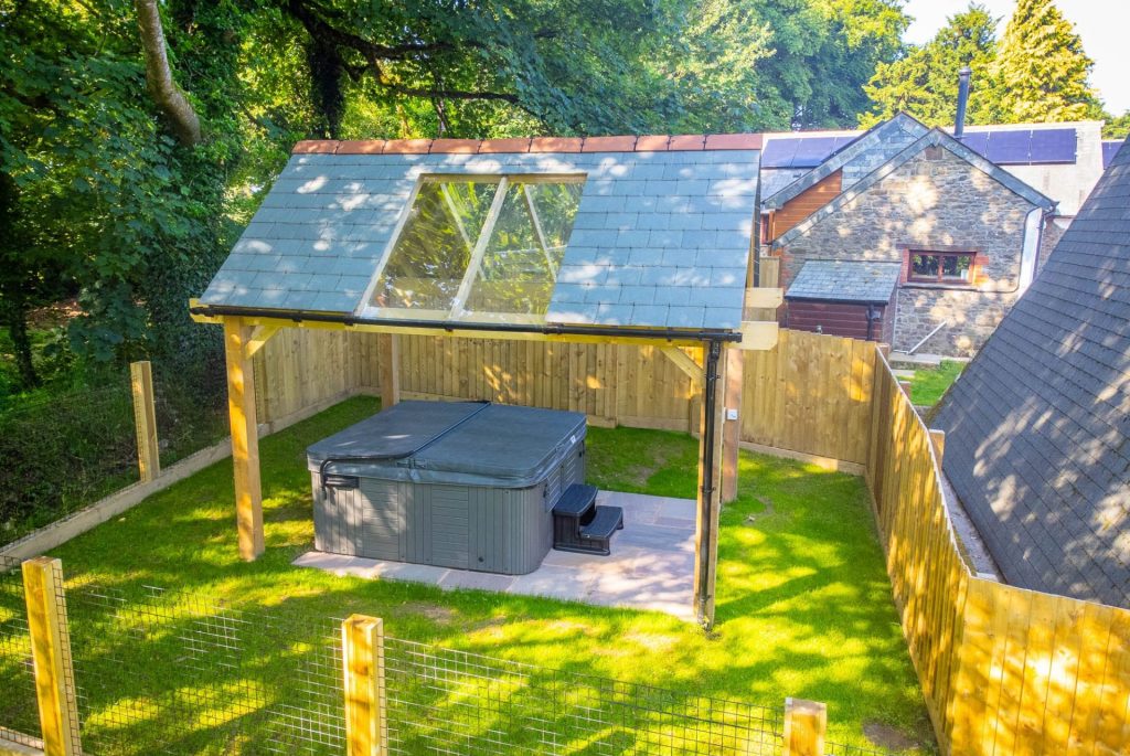 Enclosed grassed area to help keep children and pets where you need them